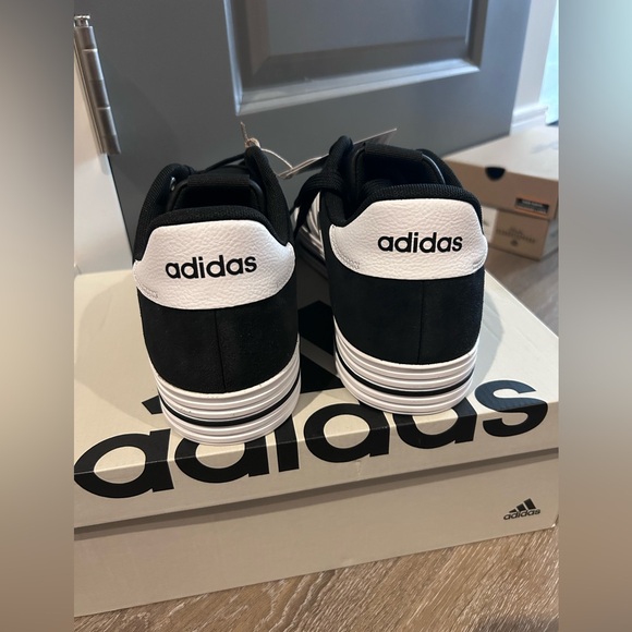 Adidas Daily 4.0 - Picture 2 of 6